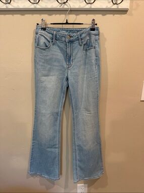 Old Navy WOW Flare High Rise Jeans Size 0 Short Light Wash